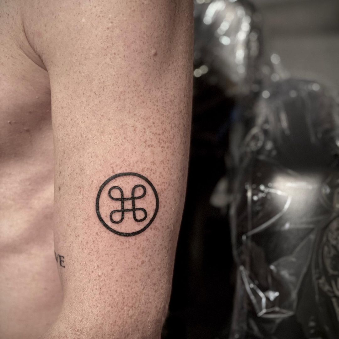 Tatouage par Tasso Argy