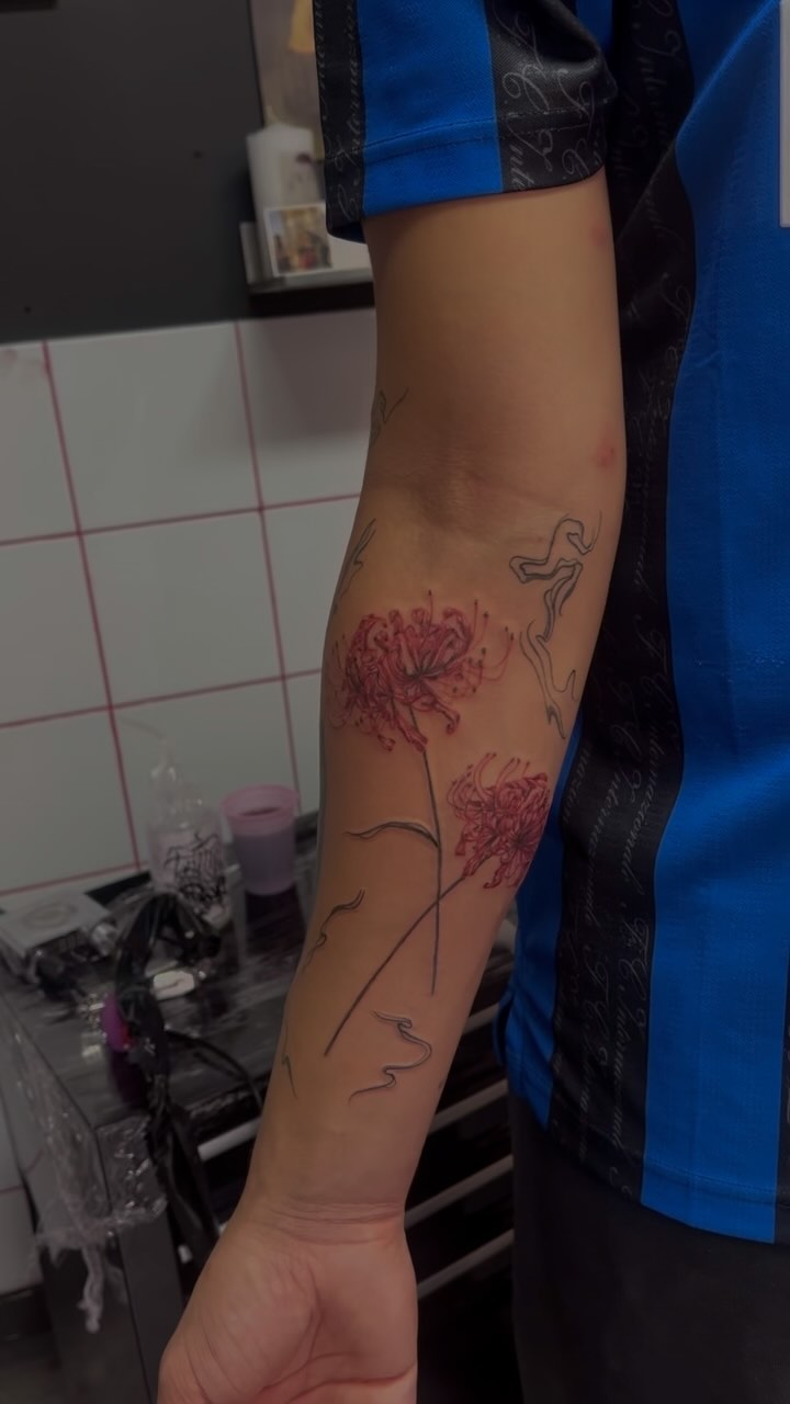 Tatouage par Laura Julia Corinne