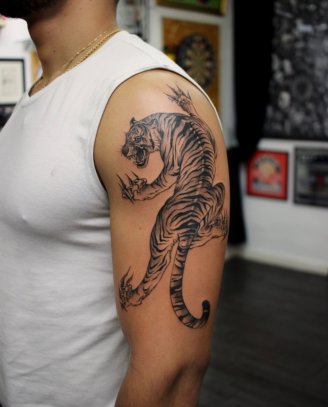 Tatouage par Peso Tattooer