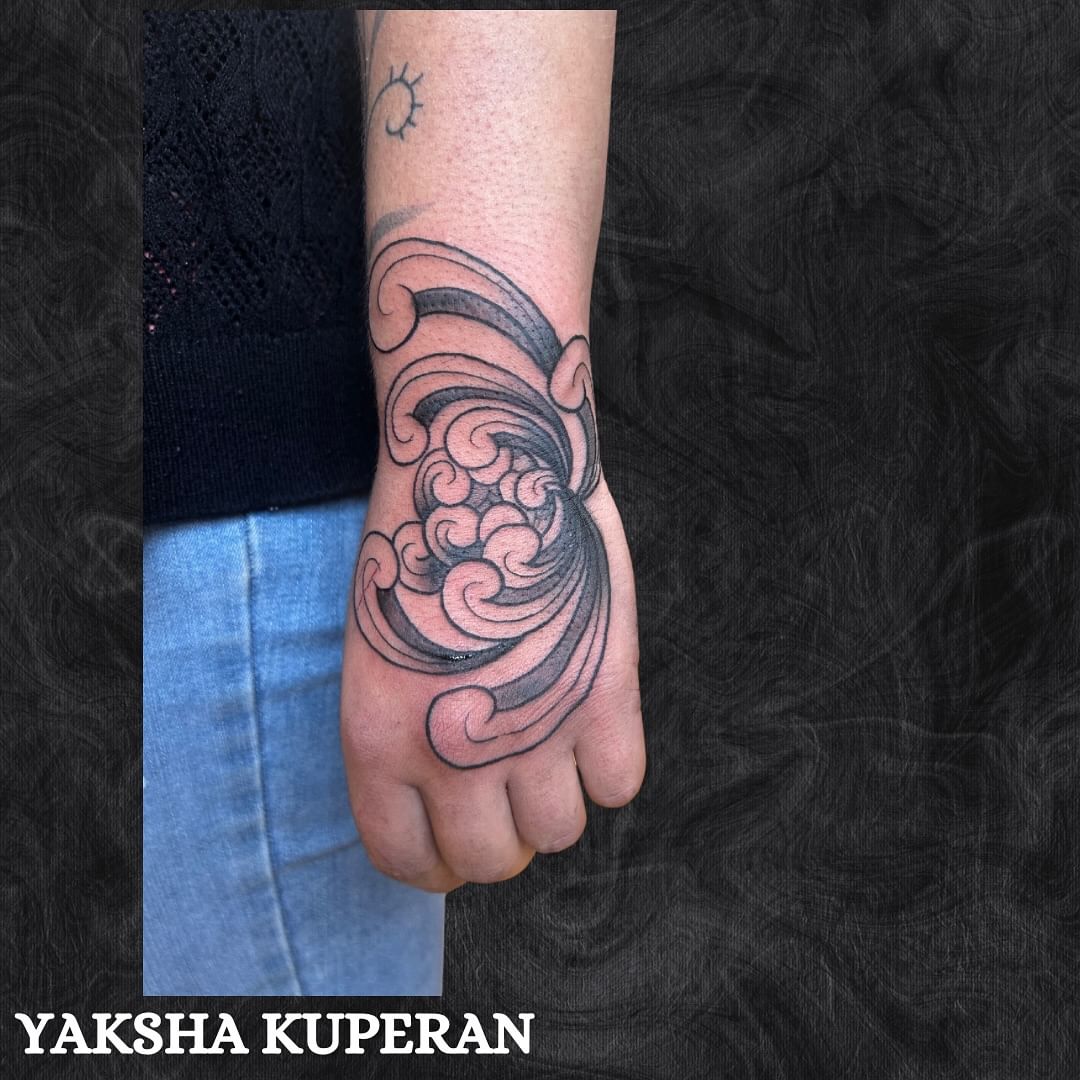 Portfolio de Sumiart.Tattoo Tattoo Japonais Manga Ornemental Blackwork