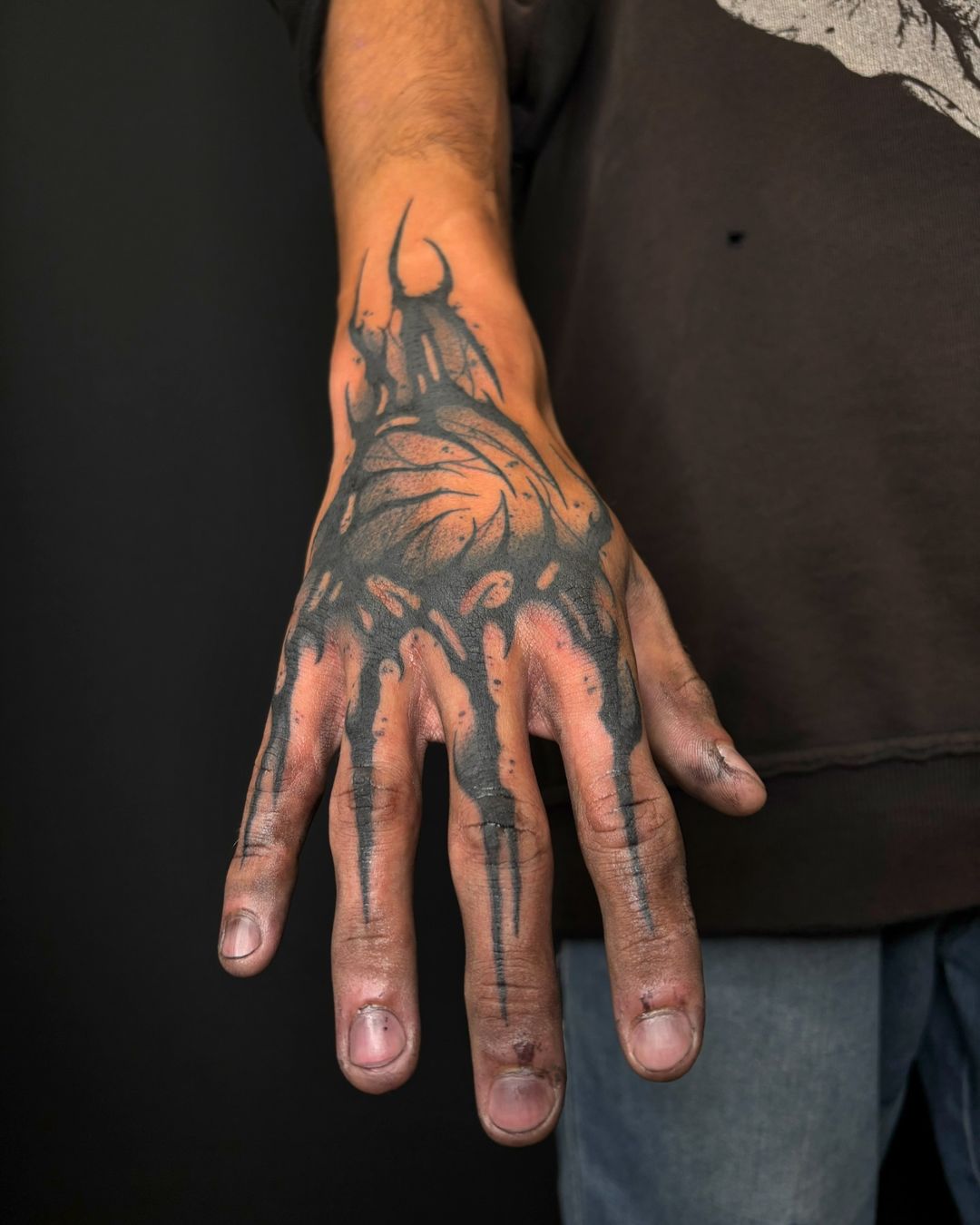 Tatouage par Abstract BLACK FREE HAND