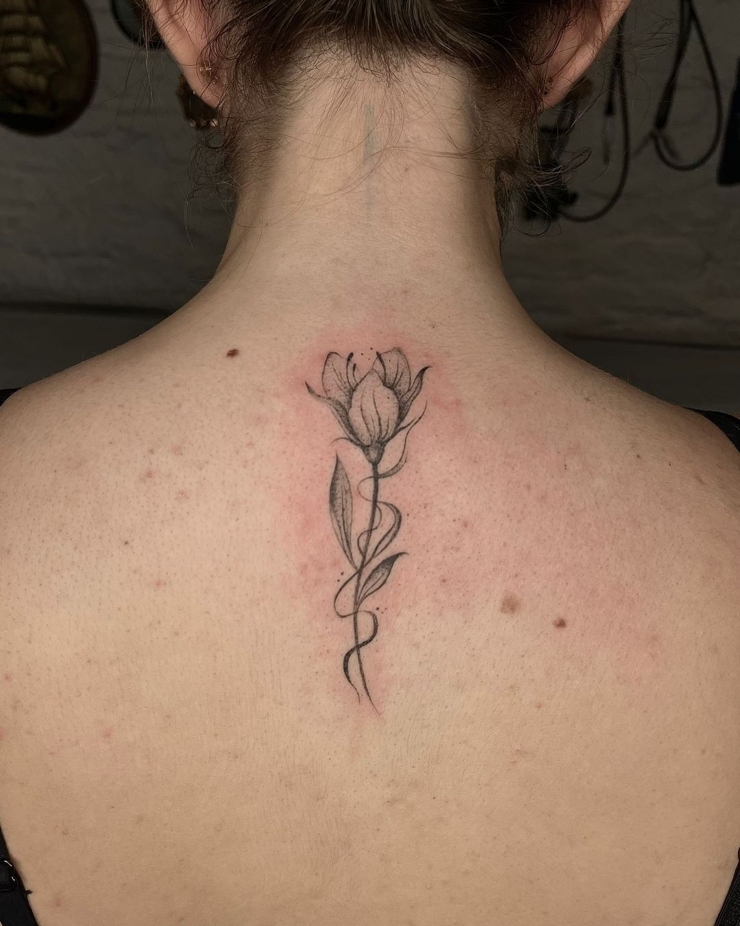 Tatouage par Tatouage Minimaliste Sur Toulouse