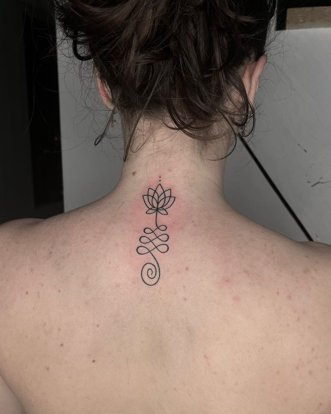 Tatouage par Tatouage Minimaliste Sur Toulouse