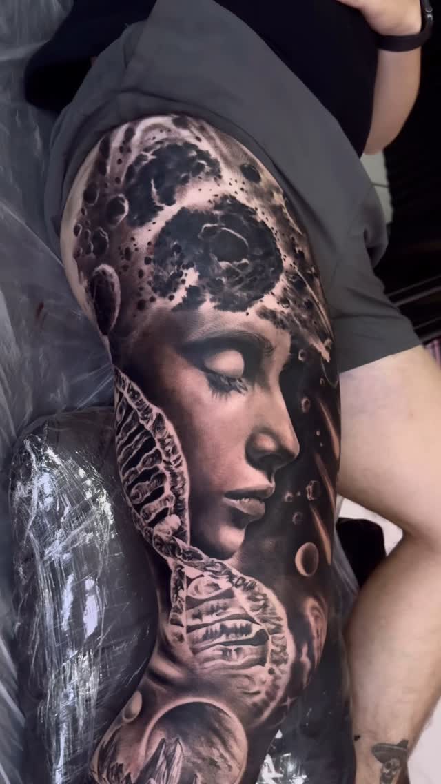 Tatouage par Trần Gia Vy