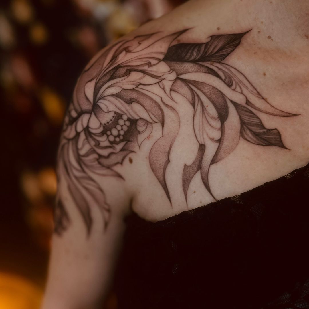 Tatouage par Hélène Cuveillier