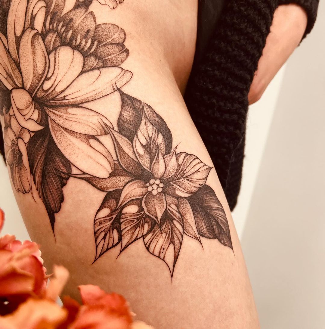 Tatouage par Hélène Cuveillier