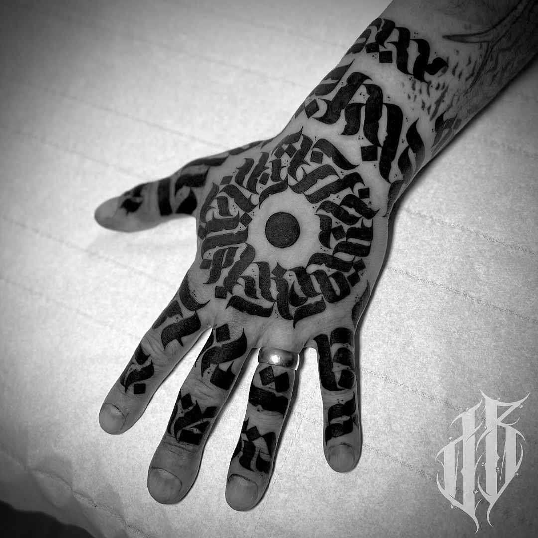 Tatouage par DAM Bledore