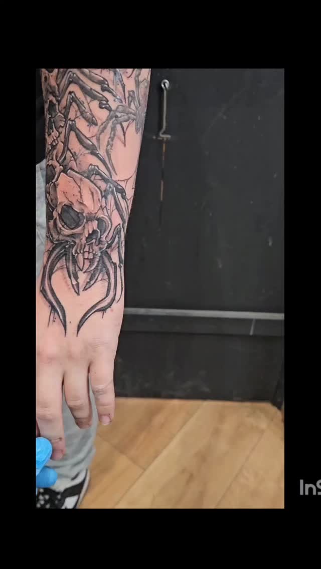 Tatouage par Songe Graff'ink Hangar44