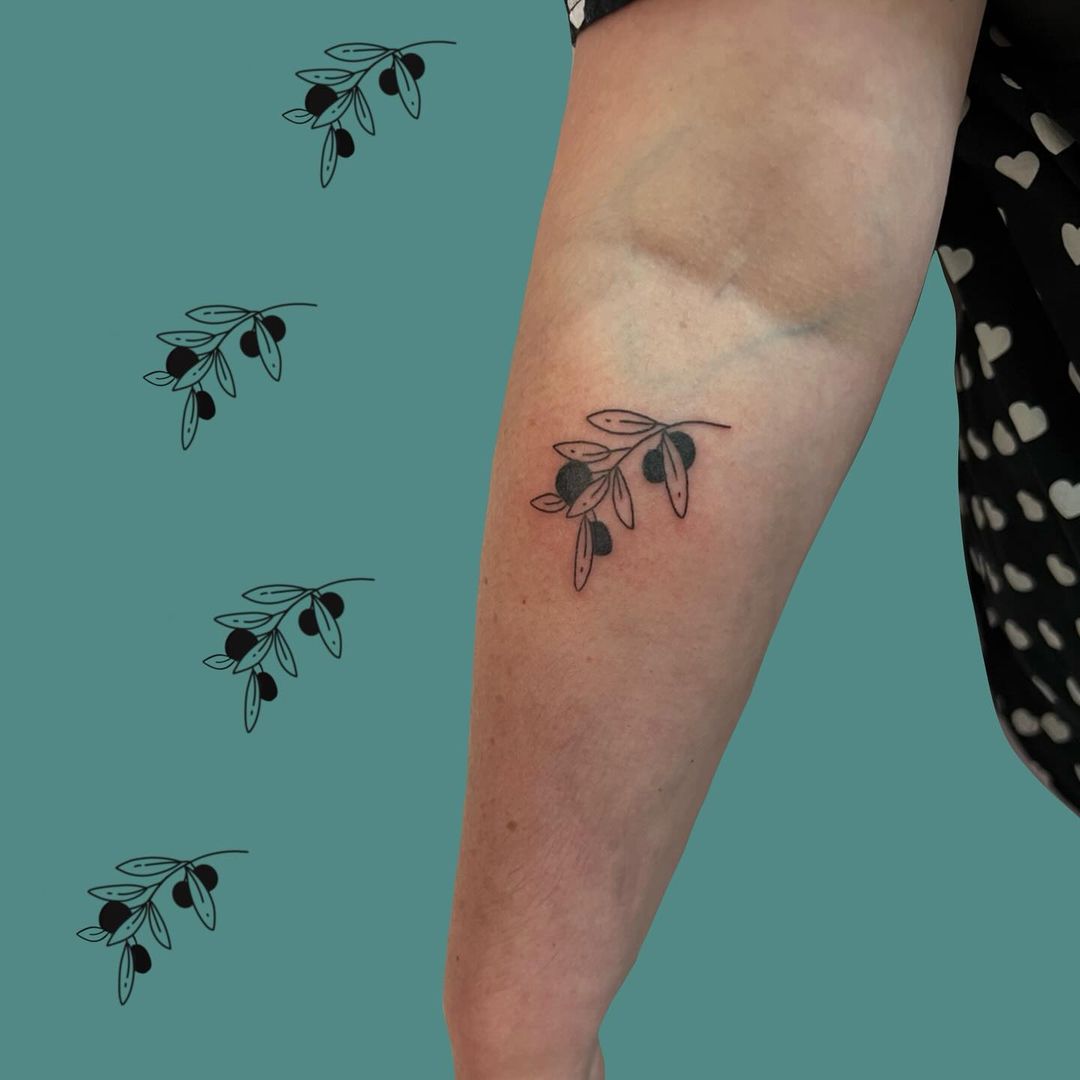 Portfolio de Leese Of Life Handpoke Tattoo