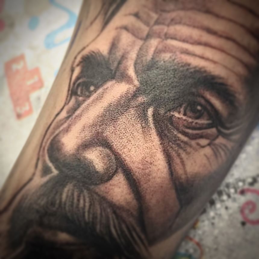 Tatouage par Disea Tattooz