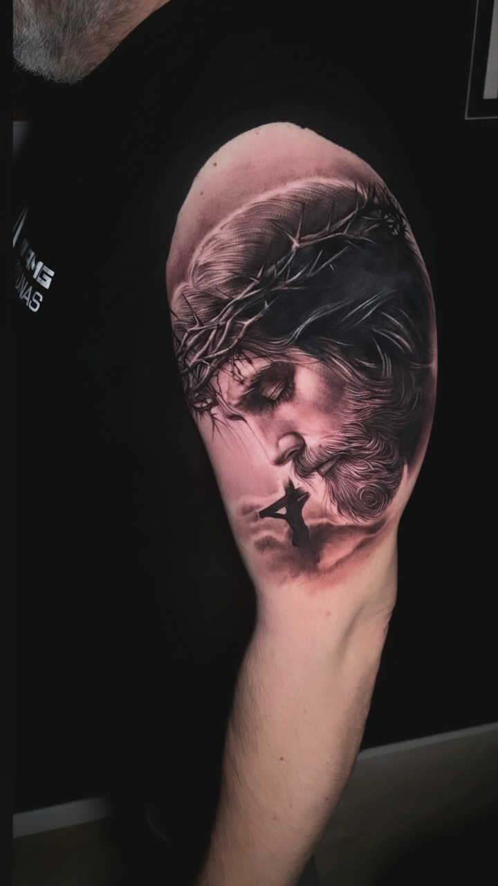 Tatouage par Ilario Giovanno