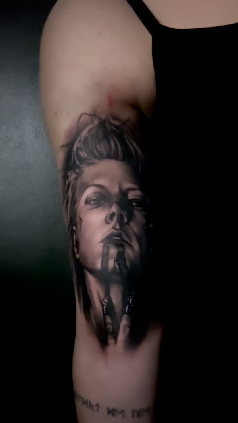 Tatouage par Ilario Giovanno