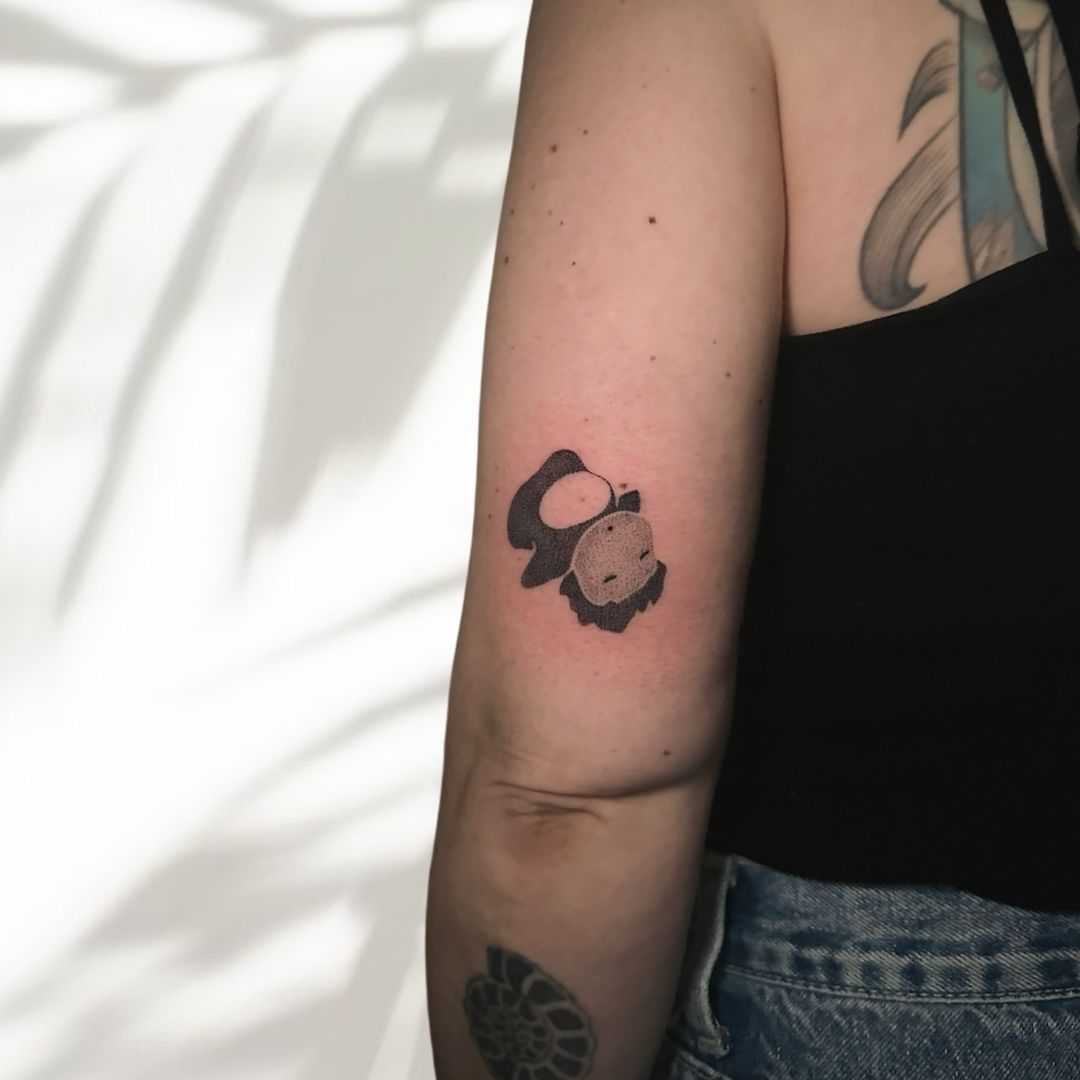 Tatouage par POMME De PIN