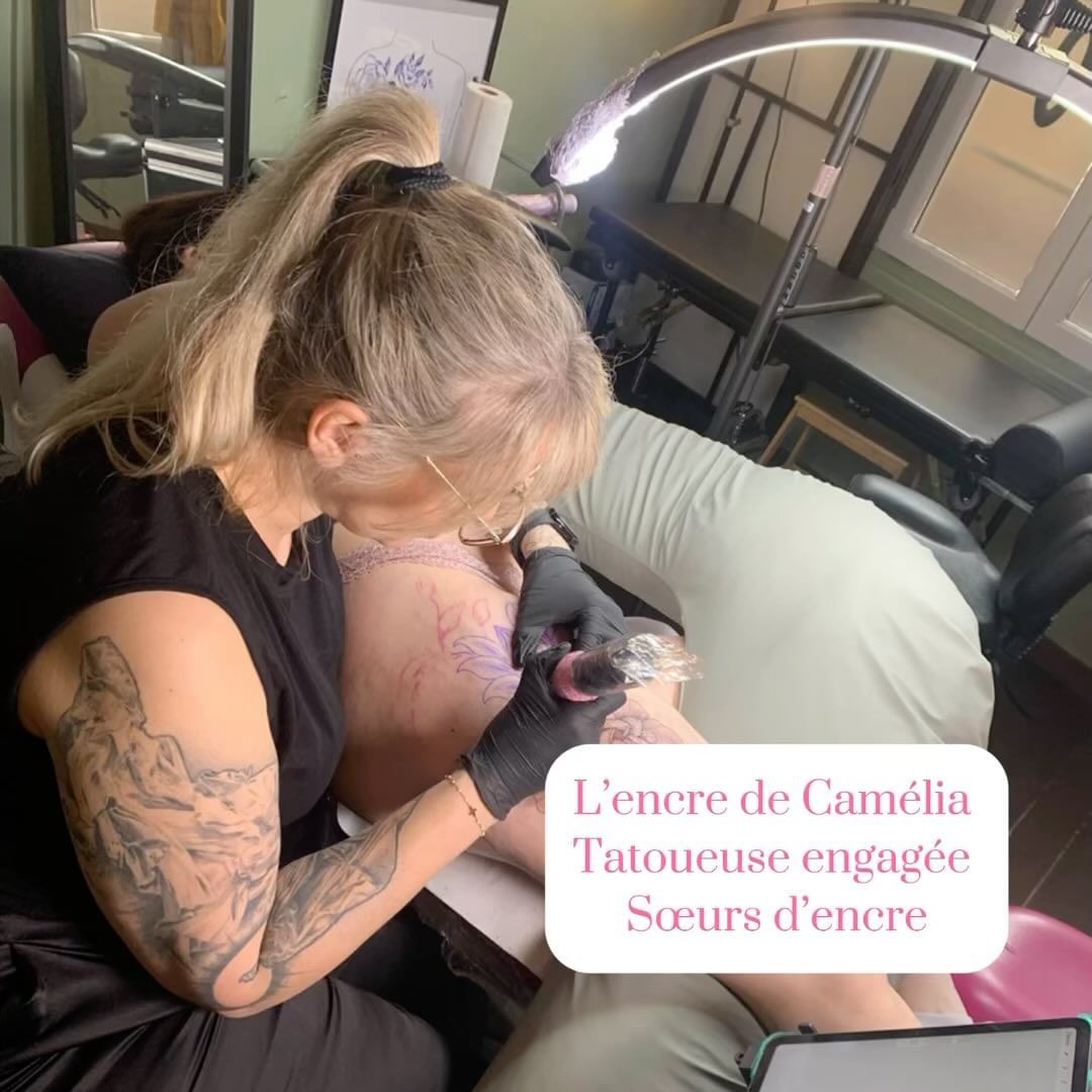 Tatouage par l'Encre De Camelia