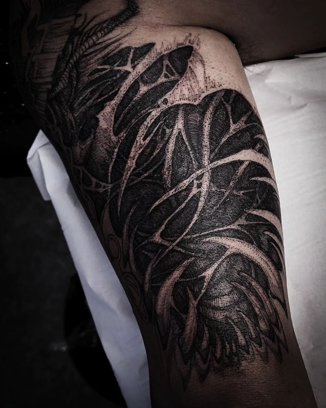 Tatouage par Milena Freehand Blackwork Artist