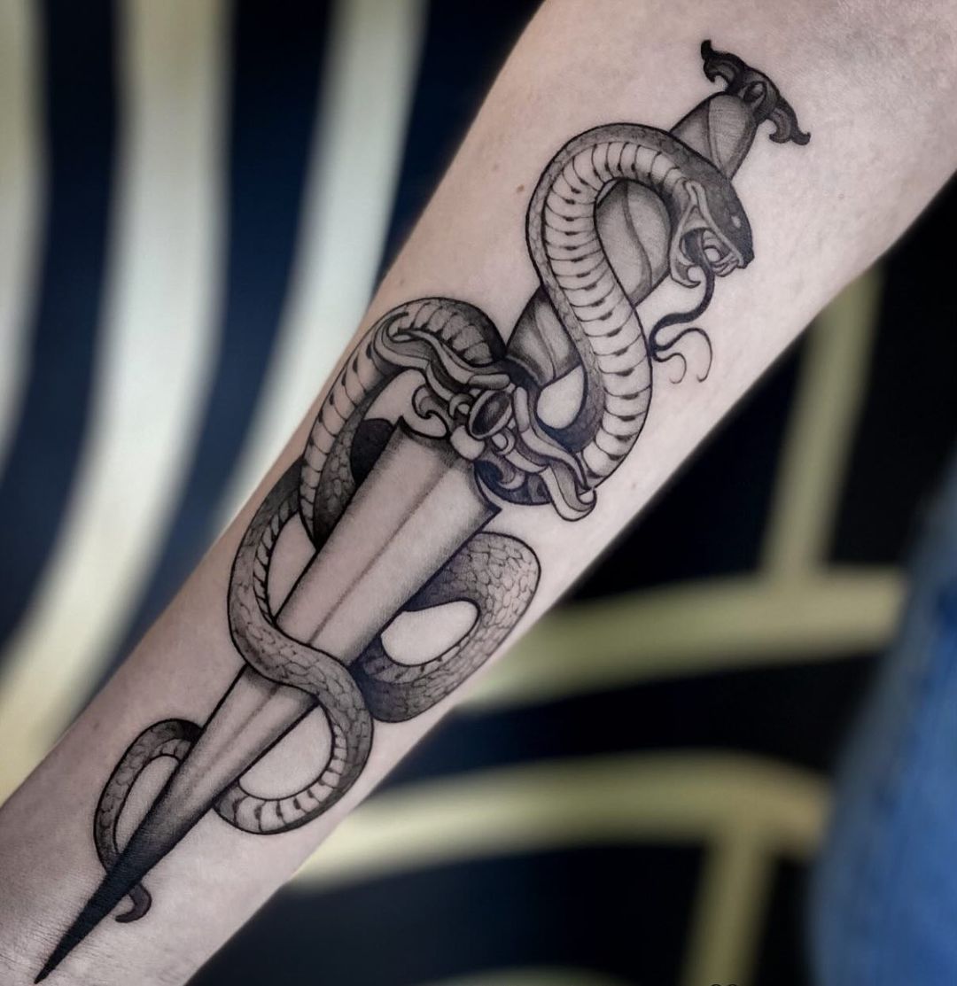 Tatouage par Goldenblack Tattooshop