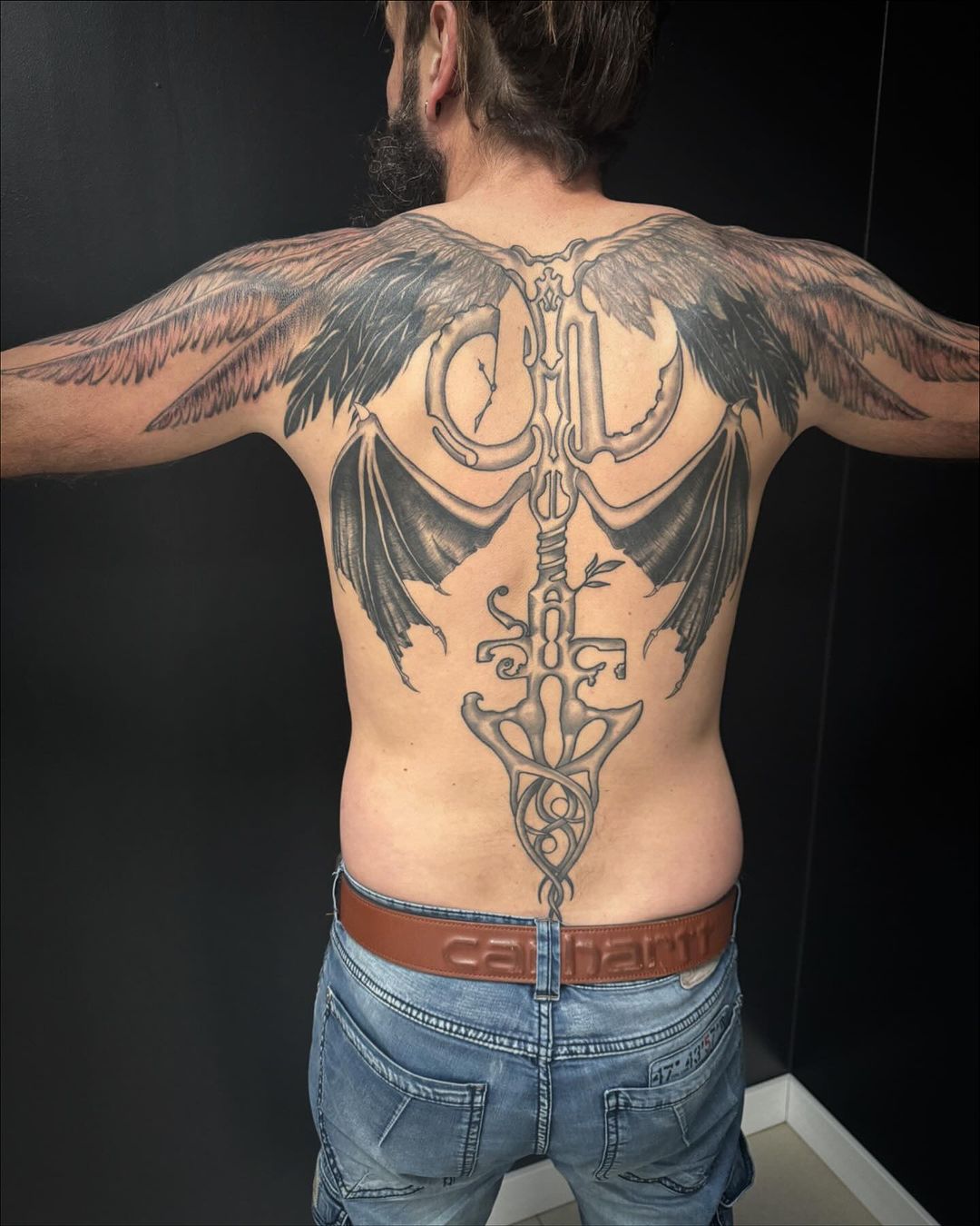 Tatouage par Roll Ink Stone